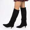 Женские сапоги до колена с острым носком на среднем каблуке