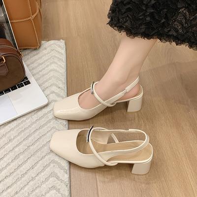 Мода 2025 Новые женские туфли Мэри Джейн Высококачественные кожаные туфли для женщин Квадратный носок Неглубокий ремешок с пряжкой Женские туфли Сандалии