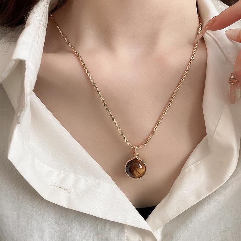 Ожерелье из круглого камня тигровый глаз в стиле ретро с цветком, высококачественная цепочка для свитера, легкая роскошь, нишевые аксессуары для толстовок