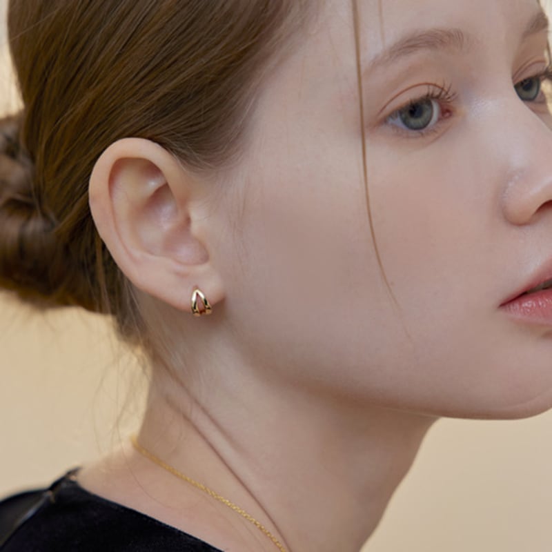 Серьга Lewe двухлинейная с одним касанием(S / M)