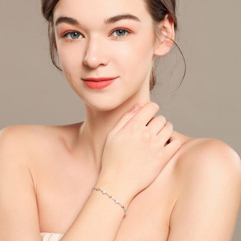 Серебрянное ожерелье для женщин. Подойдет и на свадьбу и в подарок