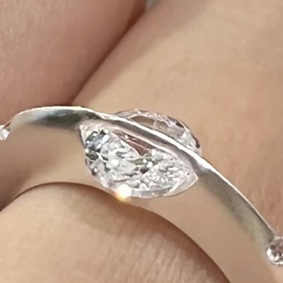 Anxiety Planet Spinner Ring Planet Shape Cubic Zirconia Decor Metal Smooth Surface Space Theme Spinning Central Finger Jewelry