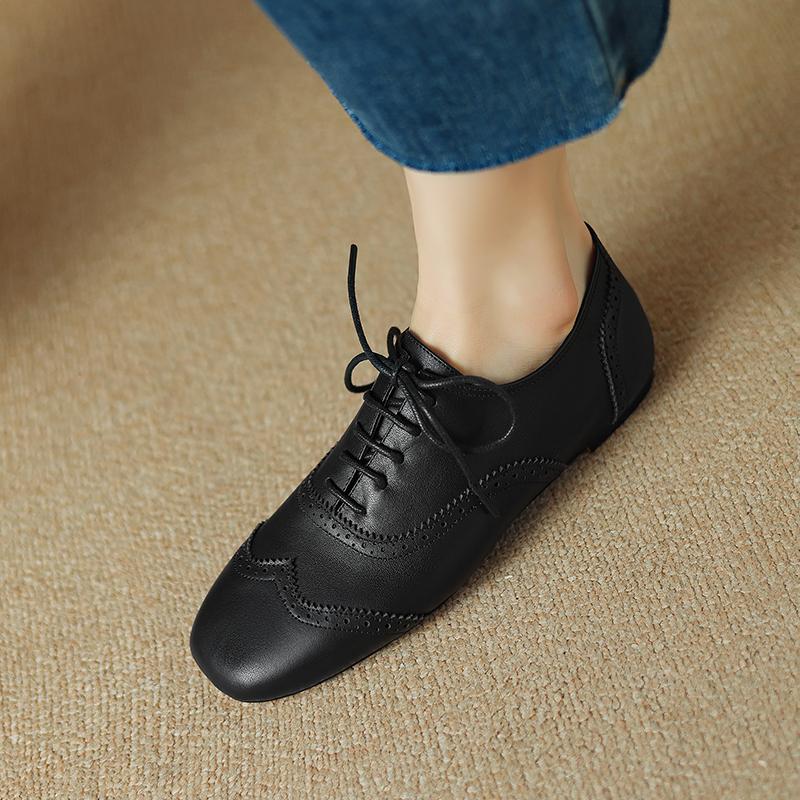Мода 2025 Женские Новые Весенне-Осенние Туфли с Квадратным Носком из Натуральной Кожи с Резьбой на Шнуровке, Индивидуальные, на Большом Низком Каблуке, Модные Черные Одинарные Туфли