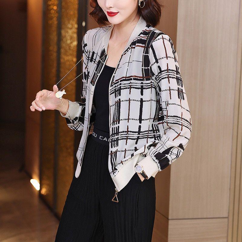 Женский кардиган большого размера из шифона с принтом: Куртка в бейсбольном стиле с солнцезащитными рукавами, модель лета 2025 года.