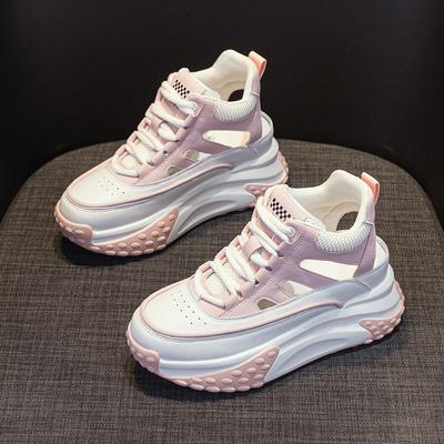 Кожаные полые кроссовки «папины» женские лето 2025 новые легкие с внутренней высотой, увеличивающей рост, повседневные модные спортивные туфли, сандалии на платформе