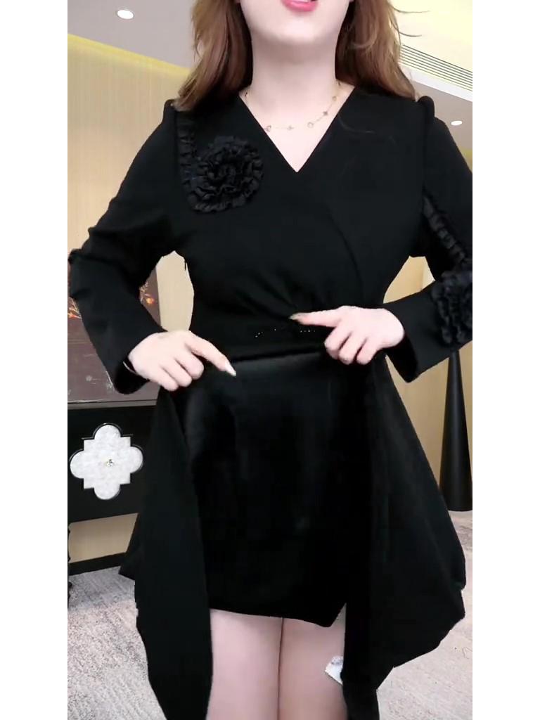 Luxurious Velvet Embroidered Dress for Middle-Aged Women - Autumn/Winter Collection