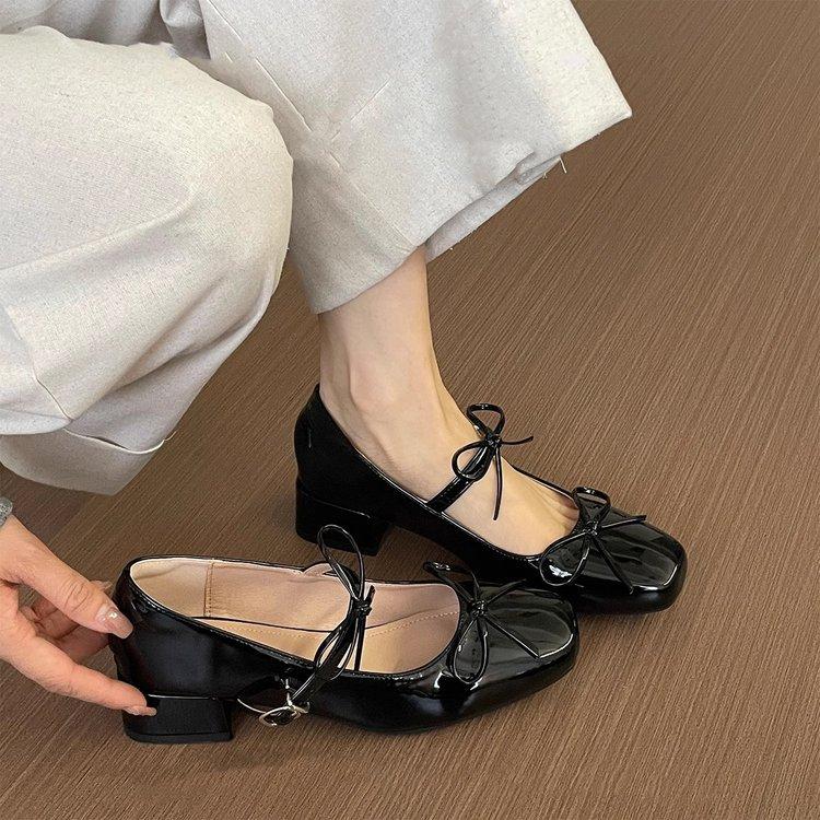 Французский бант легкий рот красные одинарные туфли женские весна и осень новые ретро фея балетки толстый каблук Мэри Джейн маленькие кожаные туфли