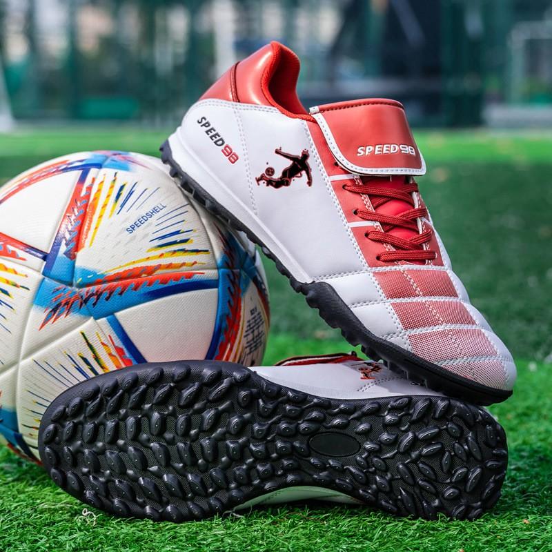 Mens Low-Cut Indoor Football Training Shoes With Rubber Outsole Anti-Slip Traction Gym Court Use