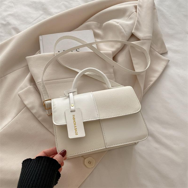 Small Handbag with Niche Design for Women, Winter New Fashionable Commuting Small Square Bag with High Aesthetic Sense, Shoulder Bag