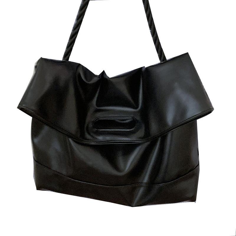 Autumn Retro Large-capacity Underarm Bag Women's Bag 2025 New Soft-faced Simple Tote Bag Fashionable Commuter Messenger Bag