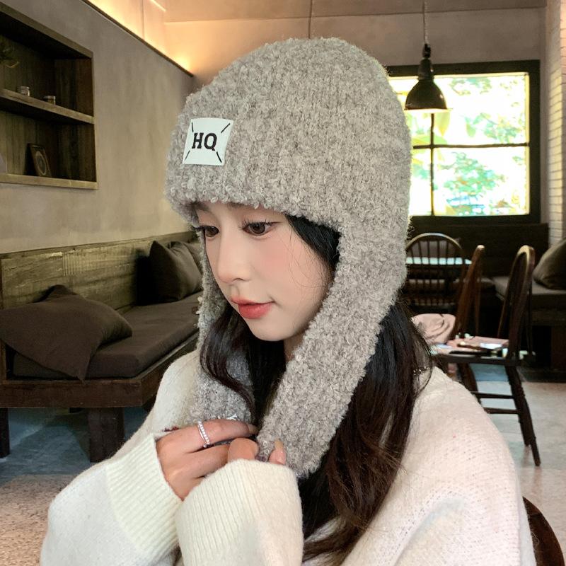 Осенне-зимняя модная повседневная вязаная шапка из кораллового флиса, японская универсальная теплая шапка для женщин, уличная ветрозащитная шапка для защиты ушей