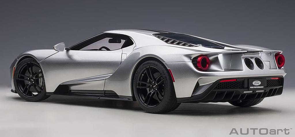 AUTOart 1/12 Scale Ford GT 2017 Metallic Silver/Black Stripes Finished Product 12108