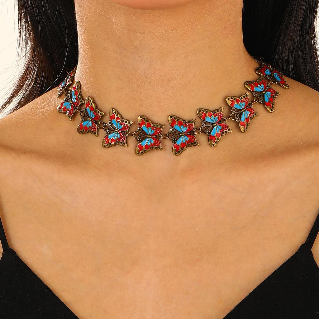 Punk Rivet Cross Clavicle Chain Choker Necklace for Men & Women