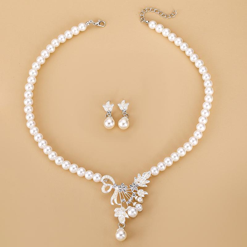Европейский Американский Имитация Жемчуга Цветы Ожерелье Серьги Комплект Женщин Невесты Ювелирные Изделия Аксессуары