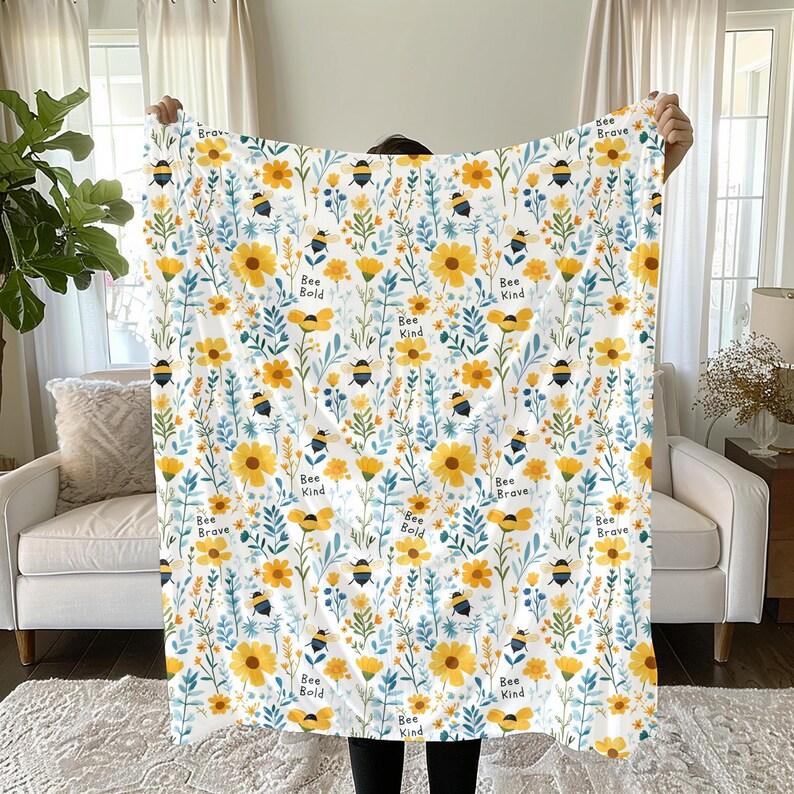 Bumblebee Baby Blanket Bee Lover Blanket Soft Velveteen Bee Kind Throw Newborn Swaddle Floral Baby Shower Gift Nursery Decor