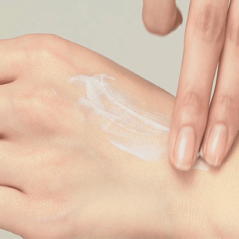 Goodal Успокаивающий солнцезащитный крем Houttuynia Cordata SPF50+ PA++ 50 мл