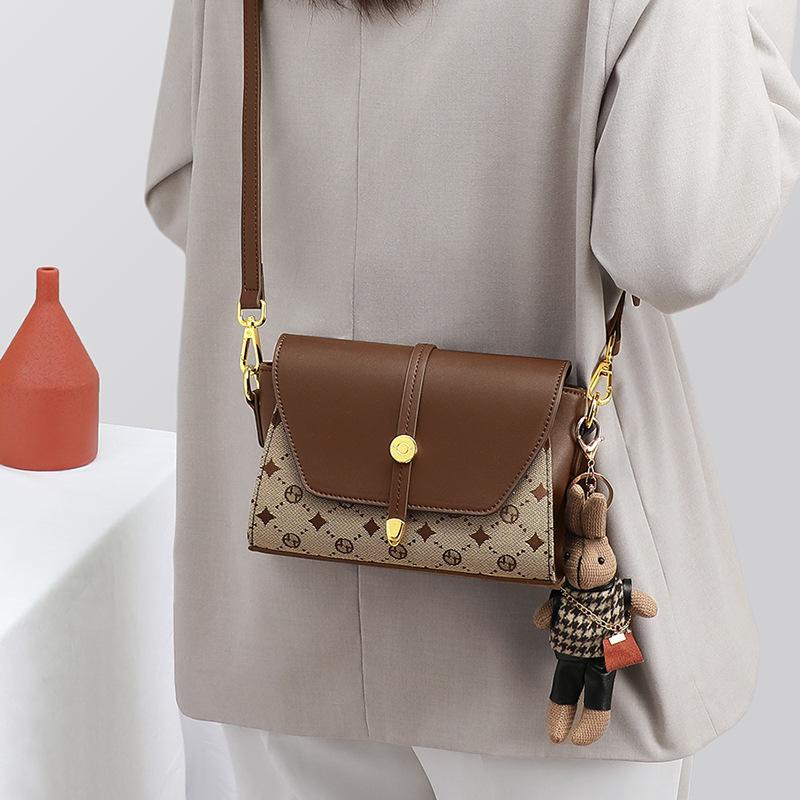 Новая осенне-зимняя женская сумка Сумка через плечо Сумка подмышками Высококачественная сумка через плечо Универсальная квадратная сумка