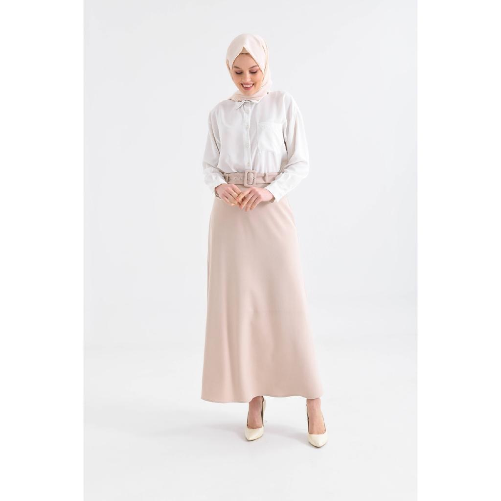 Черная юбка с пряжкой и поясом