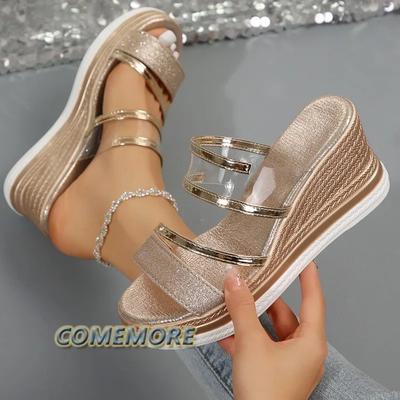 Женские тапочки на танкетке, лето 2024, новые серебристые сандалии с пряжкой, нескользящие тапочки на толстой подошве, пляжные шлепанцы на толстой подошве, женские, ПУ