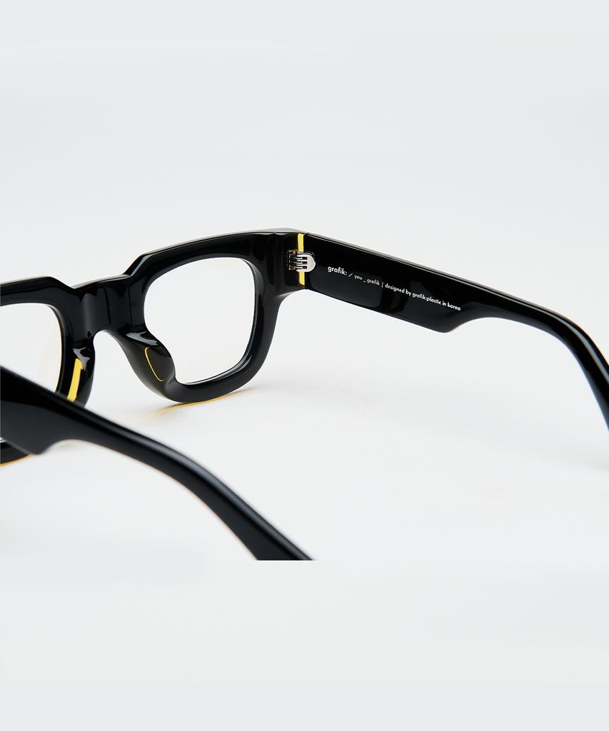 Geulapigpeullaseutig Moai 01_ Black Lemon