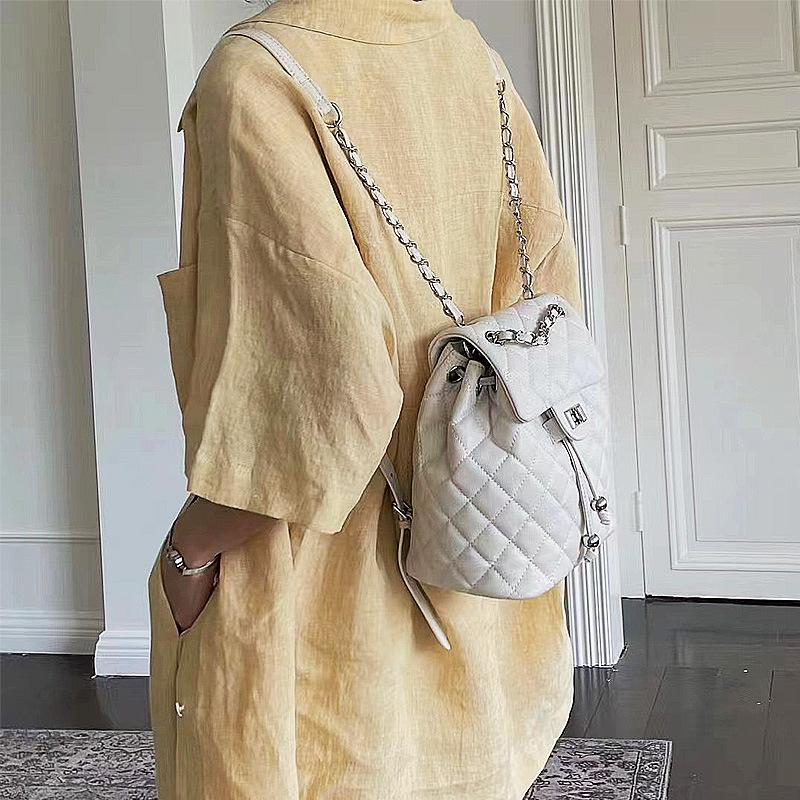 Первый слой коровьей кожи Маленький ароматный икорный ромбовый рюкзак с цепочкой Большая вместительная сумка Модный маленький рюкзак