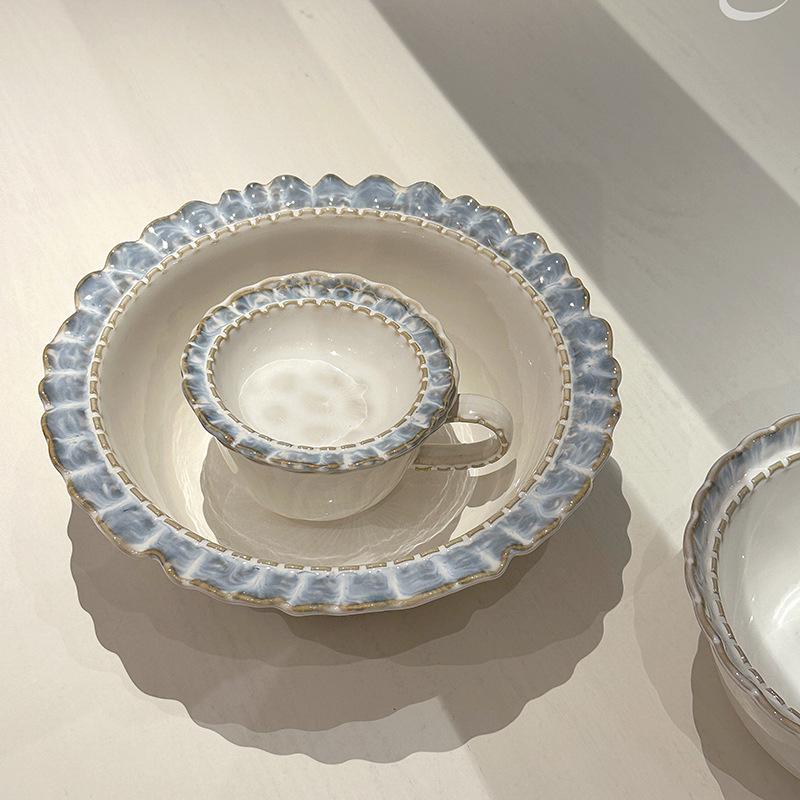 Чувствуй! Набор посуды с синим кружевом: Стейк, Завтрак, Западная кухня, Десерт, Фруктовые тарелки