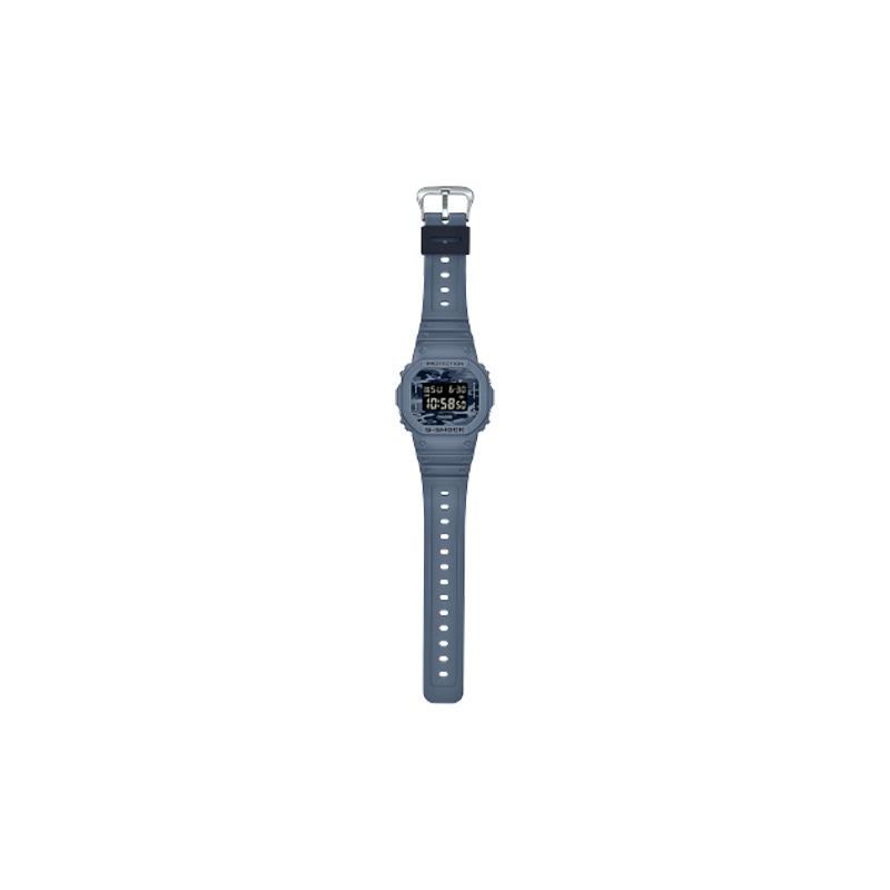 Casio Серия G-SQUAD серия G-SHOCK Циферблат в стиле камуфляж Ретро классика Маленький квадратный спортивные двойной дисплей водонепроницаемые часы Кварцевые DW-5600CA-2PR