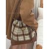 Винтажная клетчатая сумка-рюкзак в студенческом стиле для женщин, осень-зима 2024 года, новая модная шерстяная сумка-ведро большой вместимости