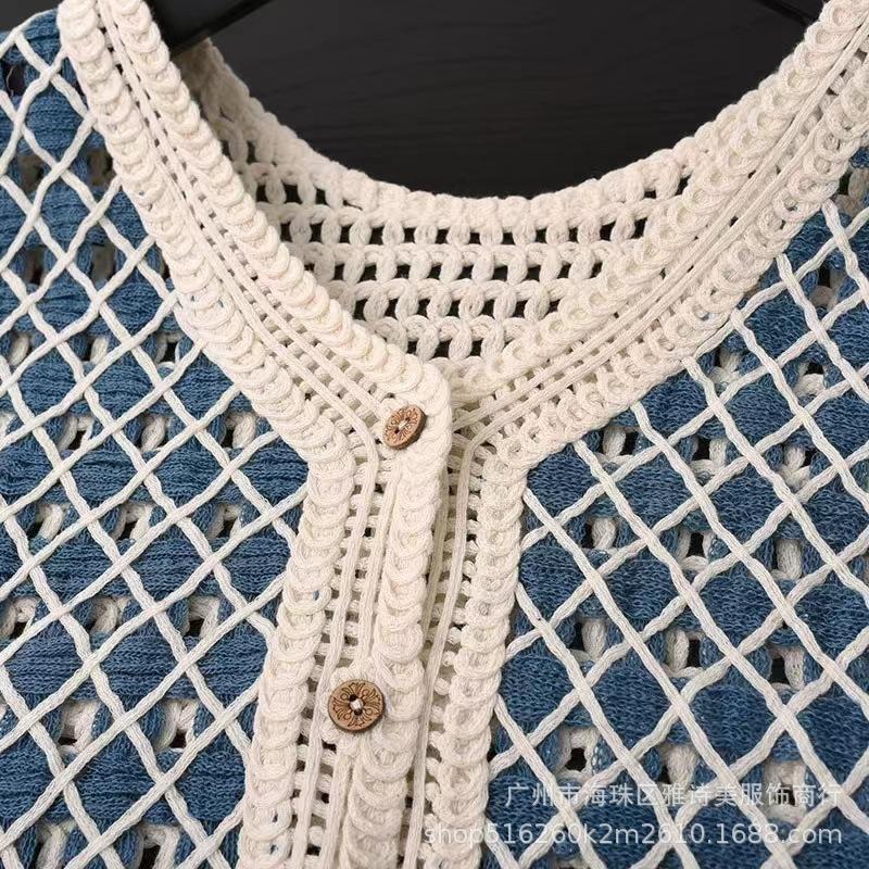 Retro Hook Flower Hollow Out Knitted Vest Cardigan for Women In Autumn Loose and Versatile V-neck Short Top Trendy