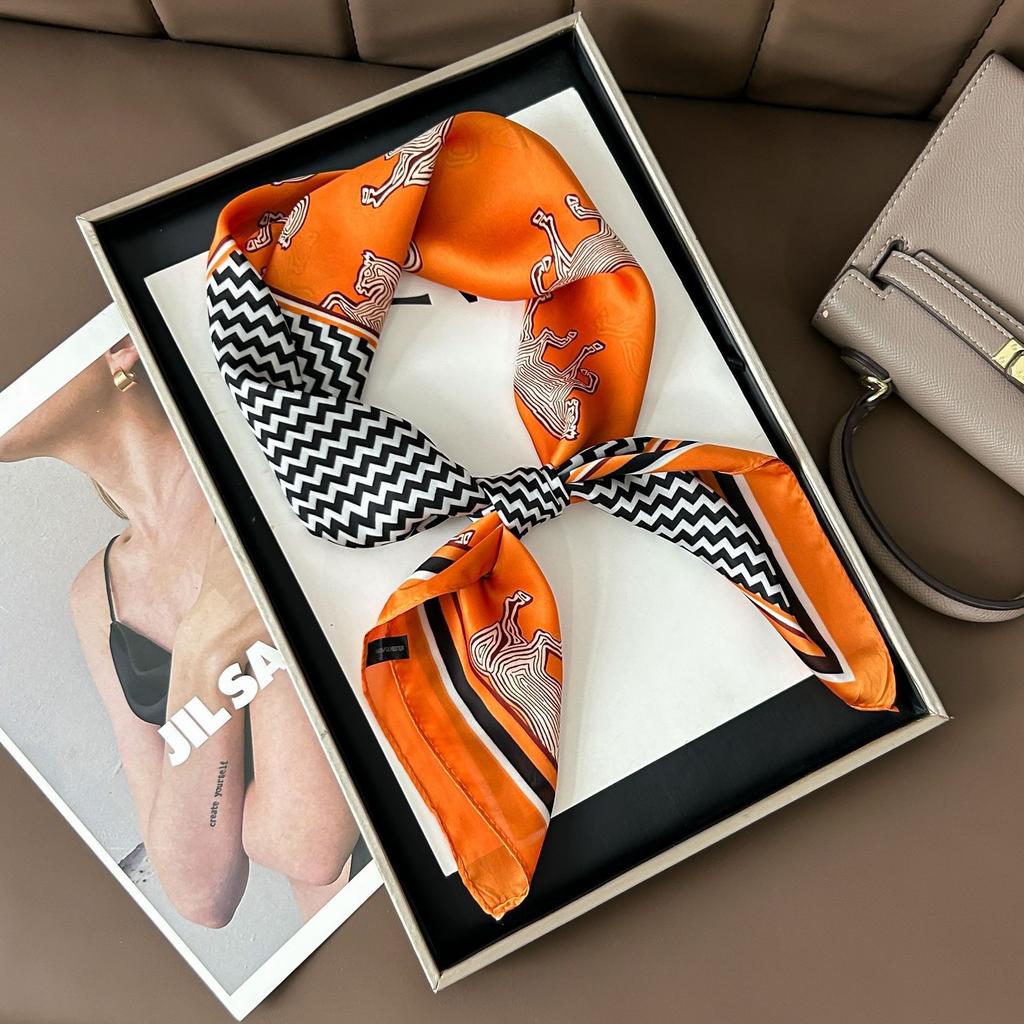 Шелковый шарф женский модный универсальный высокий смысл 70 квадратный шарф защита шеи шарф ретро шарф сумка