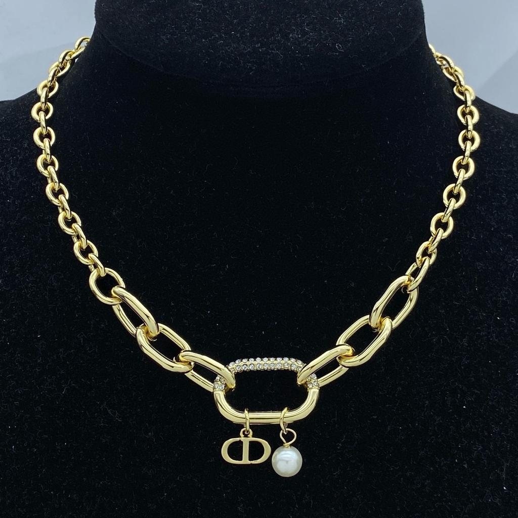 Жемчужное ожерелье с буквой и бриллиантами для женщин