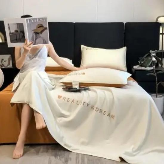 Double-piece and Feather Embroidered Summer Quilt Single Piece Tensile Soft and Comfortable Adult Air Conditioning Quilt