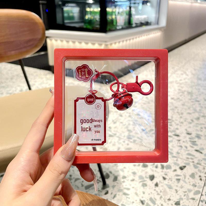 Брелок на выпускной: Мотивационный подарок для лучших учеников к экзаменам в старших классах и колледжах