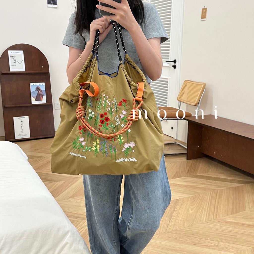 Embroidery Shopping Bag Women'S Fashion Niche Large Capacity Shoulder Bag Tide
