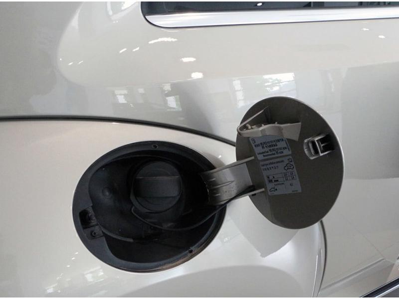 Крышка топливного бака и внешняя крышка лючка New Beetle