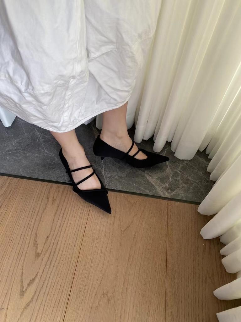 Модные туфли-лодочки с острым носком для женщин 2024 года. Новые поступления. Модные туфли на тонком среднем каблуке. Серебристо-черные туфли для офиса и вечеринок. Туфли с перекрещивающимися резинками.