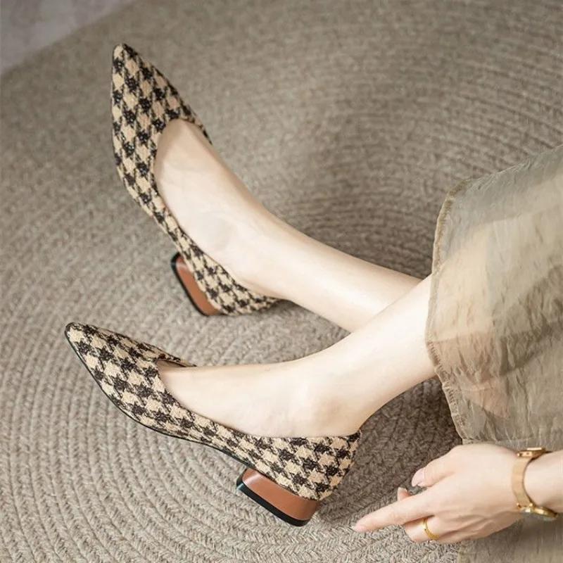 Женская обувь с острым носком на низком каблуке, элегантные женские балетки, шик, модная новинка лета 2025 года, высокое качество