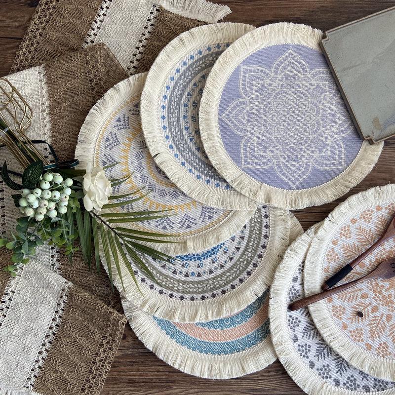 Set of 4 Boho Woven Round Placemat Handmade Table Mats Woven Jute Tassel Mat RetroTable Decor Fringe Coffee Mat Fur Ball Dining Mat Pompom Home Decor