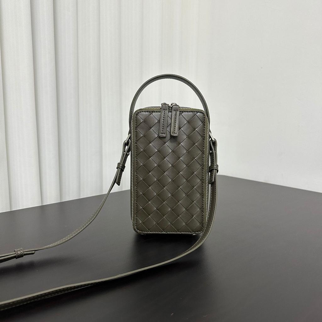 Leather woven mobile phone bag for women, summer new lightweight and simple mini square bag niche shoulder messenger bag
