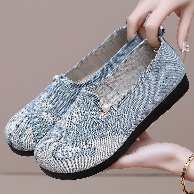 Shoes for Women In Summer Casual and Versatile Women's Shoes Old Beijing Cloth Shoes Breathable Not Smelly Soft Soles Comfortable Cloth Shoes