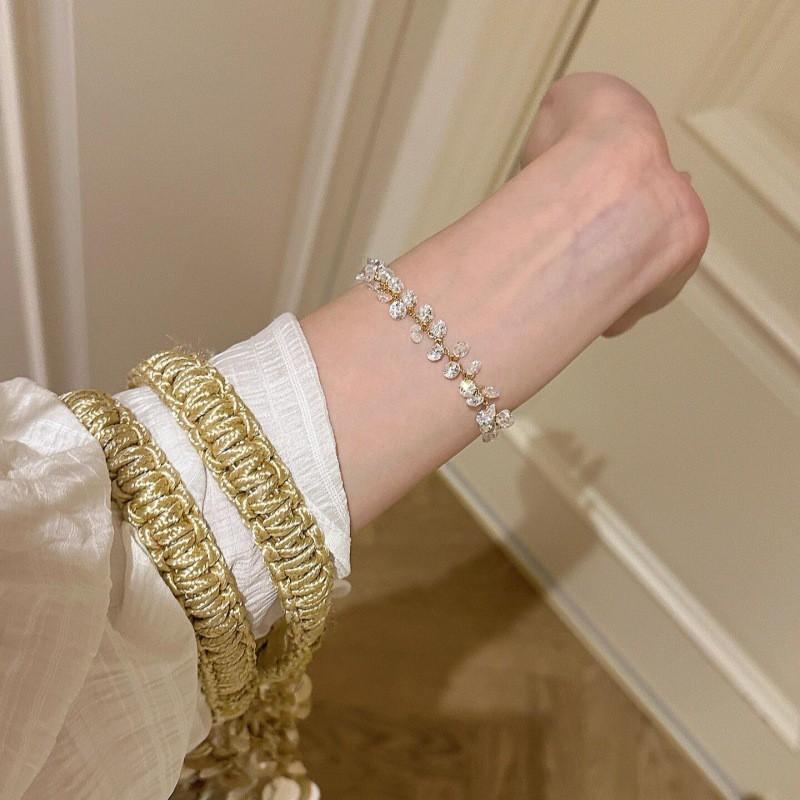 Elegant Vintage-Inspired Zircon Drop Tassel Bracelet Women Men Lightweight Copper Alloy With Electroplating Minimalist