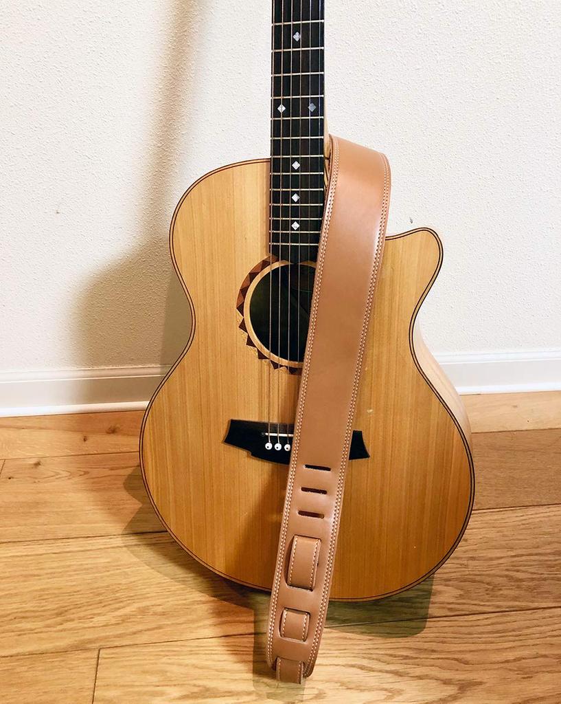 Ремень для гитары из коровьей кожи Электрогитара Акустическая гитара Бас Мягкий и эластичный Чем больше вы используете, тем лучше он облегает ваше тело и тем больше он