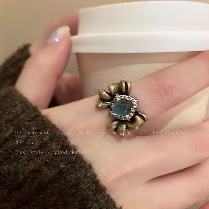 Изысканное винтажное кольцо-бантик для женщин — элегантное и универсальное, выпуск 2025 года