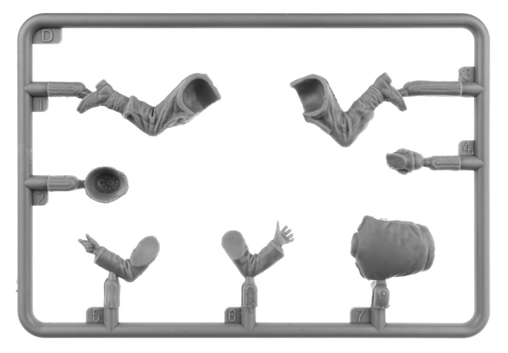 Miniart German Artillery 4 Figures Plastic Model MA35471 1/35