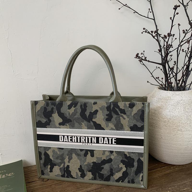 Сумка премиум-класса в стиле ретро большой вместимости женская 2025 новая универсальная сумка-мессенджер для通勤 модная сумка-тоут