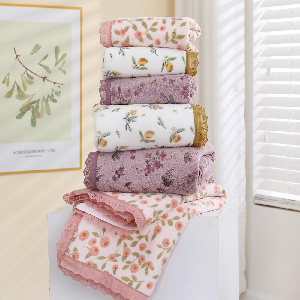 Набор банных полотенец из кораллового флиса с цветочным рисунком - Толстые, мягкие и супервпитывающие с кружевной отделкой