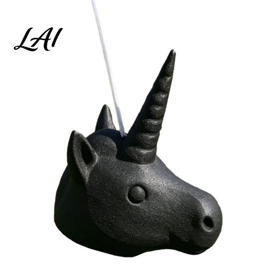 Interactive Backyard Squirrel Feeder Unicorn Head Feeder Funny Animal Face Hanging Garden Outdoor Big Mask Style Wildlife for Patio Decor Fun