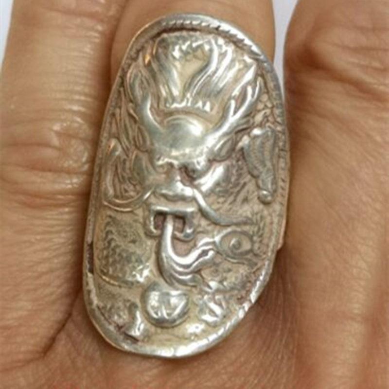 Chinese Tibet Silver Handmade Dragon Statue Ring Old Ornament Gift Collection