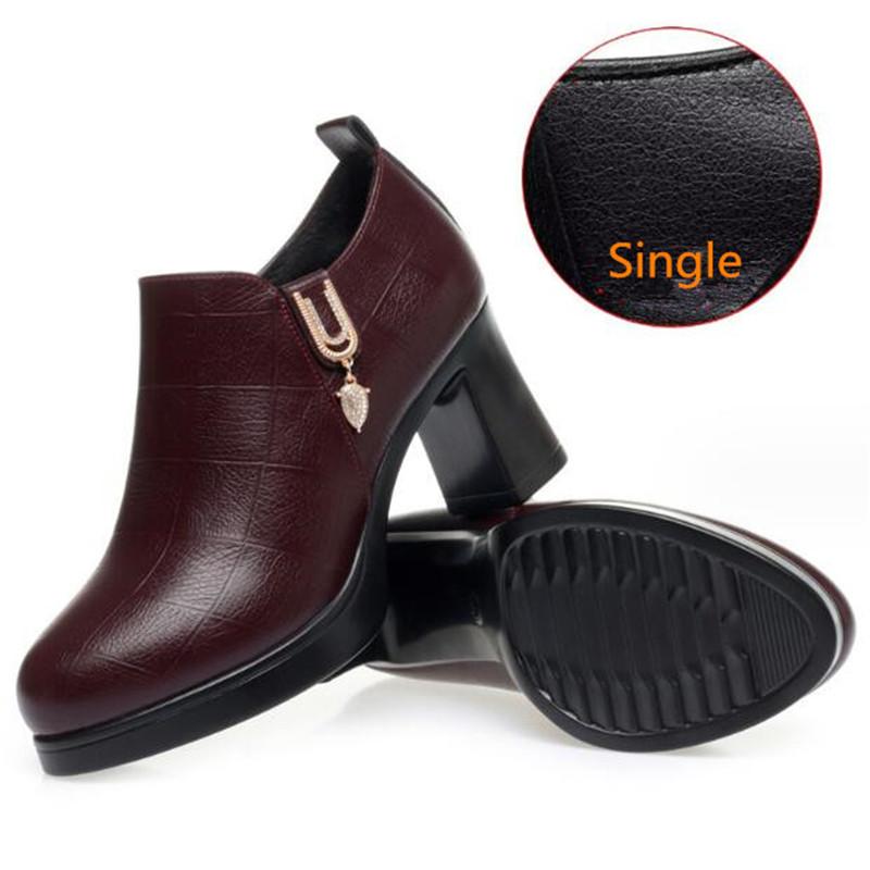 Модные черные туфли-лодочки на высоком каблуке с мехом 2024 женские осенне-зимние туфли на толстой платформе для офиса, для модели, для мамы