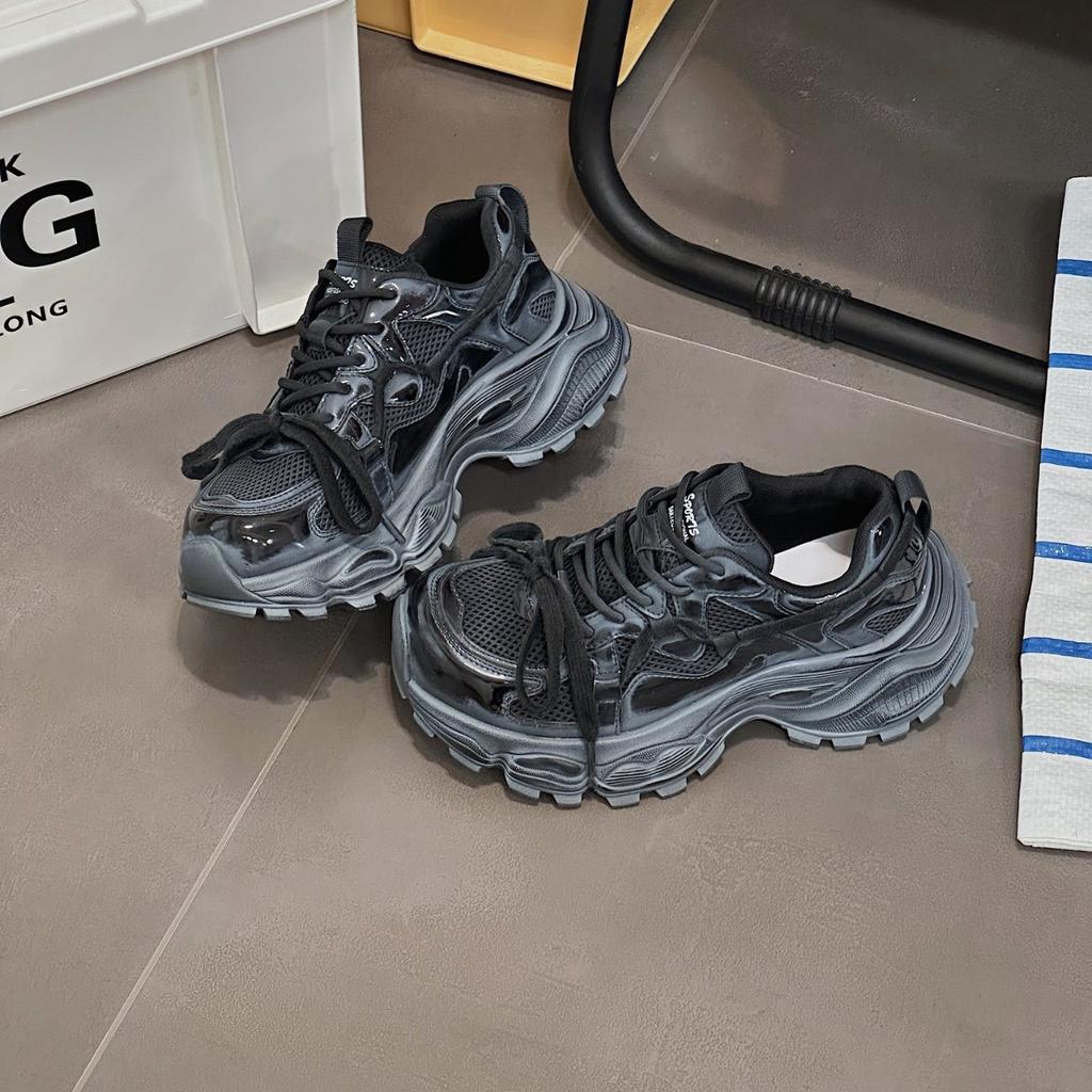 Женские кроссовки на толстой подошве с внутренней платформой, увеличивающей рост, новинка осени 2025 года, в стиле ретро, полированные и старые, универсальные, взрывные, спортивные и повседневные